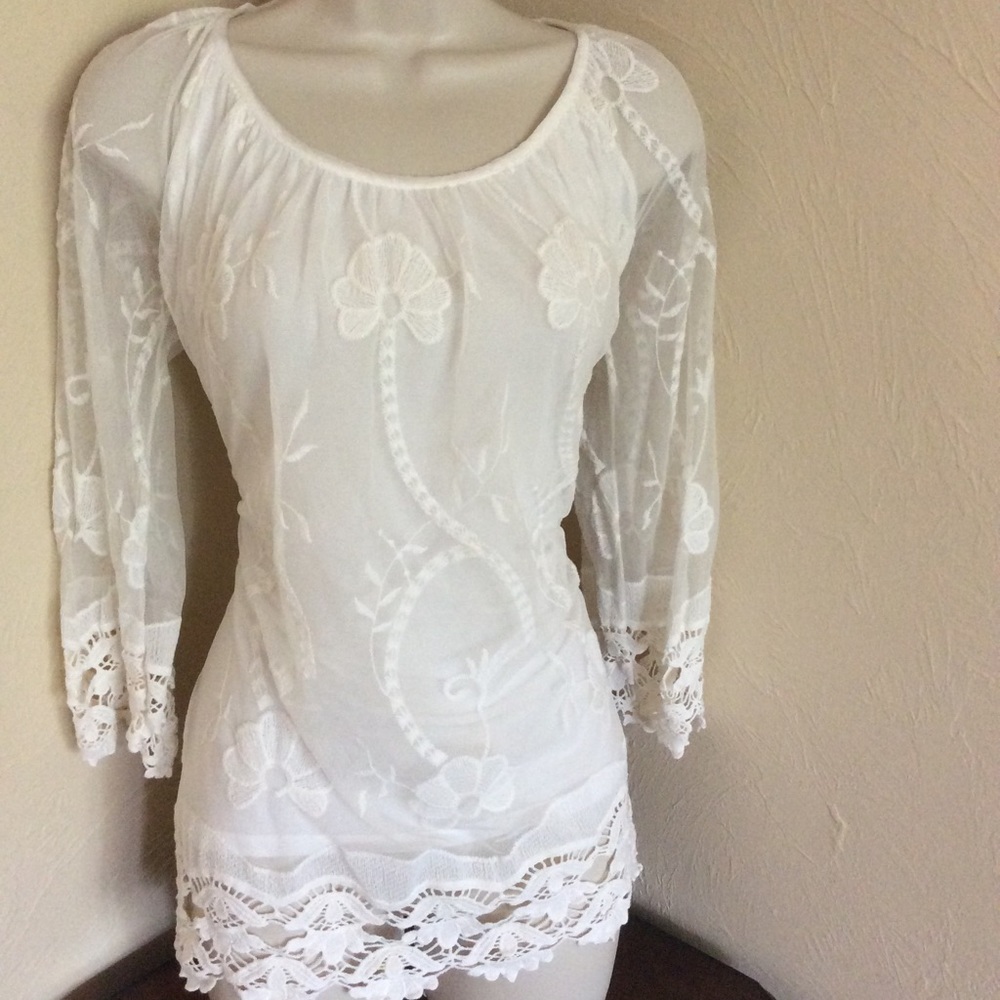 Bellambra designer lace top